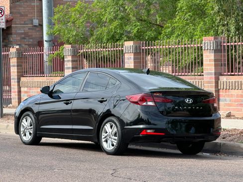 Used 2019 Hyundai Elantra SEL FWD image 4