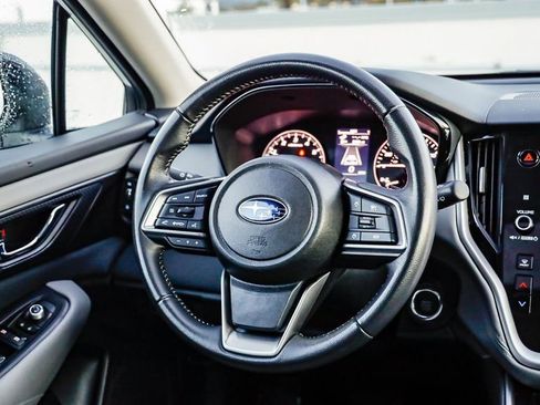 Used 2025 Subaru Outback Premium image 18