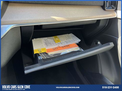 Used 2025 Volvo XC90 B6 Plus image 35