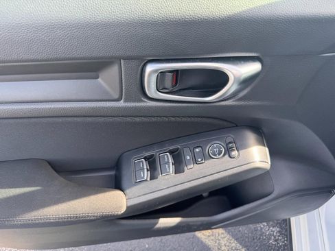 Certified 2025 Honda Accord SE image 18