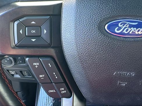 Used 2021 Ford Expedition Max Limited image 19