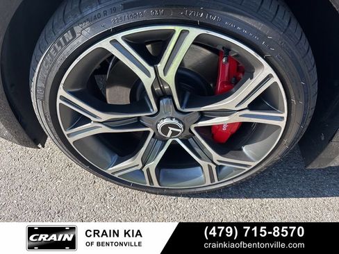 Used 2018 Kia Stinger GT2 AWD/4WD image 14