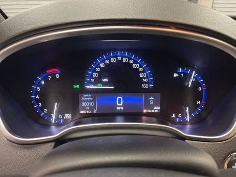 Used 2015 Cadillac SRX Luxury w/ Driver Awareness Package image 21