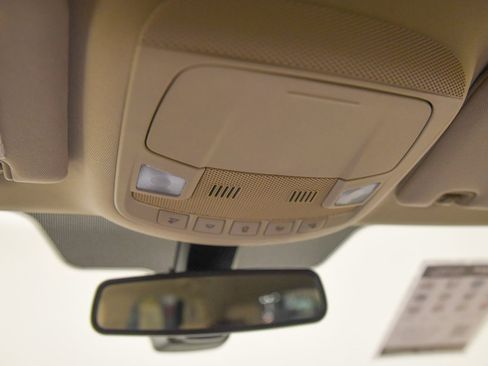 Used 2018 Lincoln MKC Select w/ Select Plus Package image 29