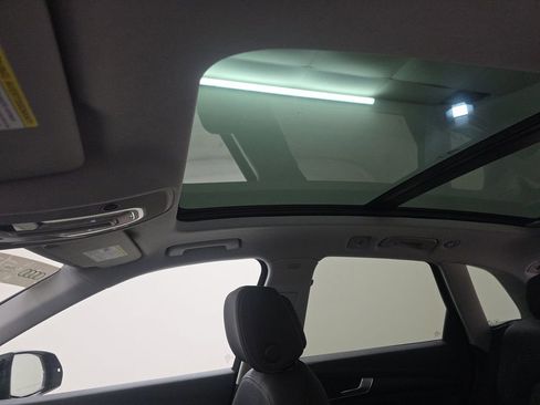 Used 2023 Audi Q5 2.0T Premium w/ Convenience Package AWD/4WD image 8