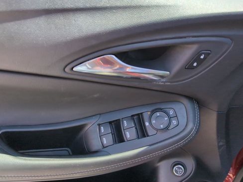 Used 2023 Buick Encore GX Select w/ Sport Touring Package FWD image 10