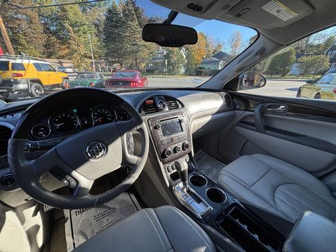 Used 2017 Buick Enclave Leather image 7