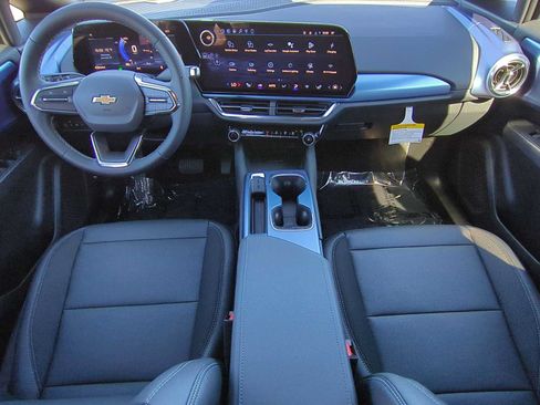 New 2026 Chevrolet Equinox EV LT AWD/4WD image 13