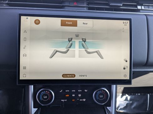 Used 2023 Land Rover Range Rover SE image 14