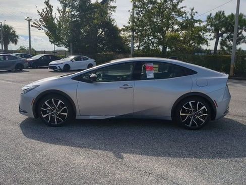 New 2026 Toyota Prius Plug-In Hybrid FWD image 7