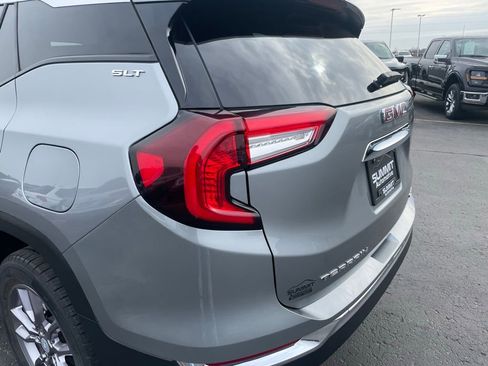 Used 2023 GMC Terrain SLT AWD/4WD image 38