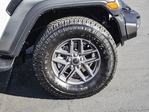 Used 2024 Jeep Wrangler Sport S image 9