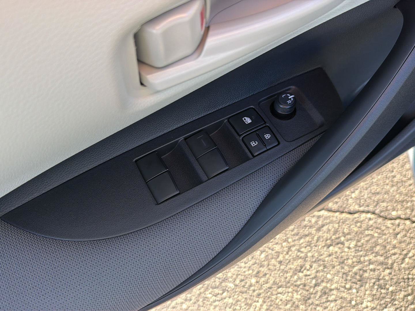 New 2027 Toyota Corolla LE FWD image 29