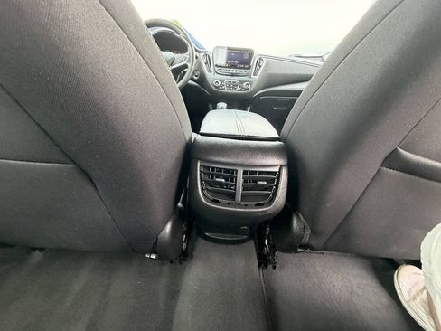 Used 2024 Chevrolet Malibu LT FWD image 17