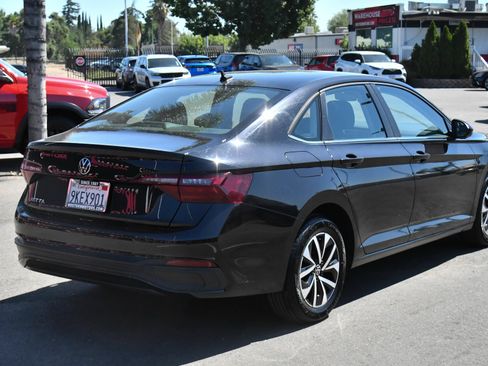 Used 2024 Volkswagen Jetta S FWD image 8