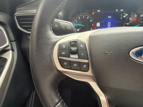 Used 2023 Ford Explorer XLT w/ Equipment Group 202A AWD/4WD image 27
