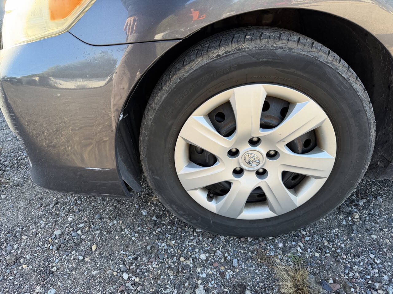Used 2011 Toyota Camry LE FWD image 9