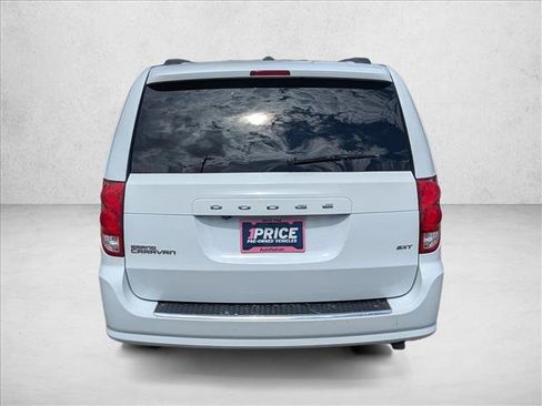 Used 2020 Dodge Grand Caravan SXT FWD image 7
