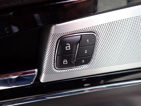 Used 2023 Lincoln Nautilus Black Label w/ Class II Trailer Tow Package image 17