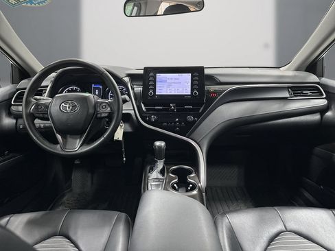 Used 2024 Toyota Camry SE FWD image 18