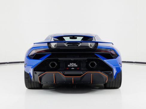 Used 2023 Lamborghini Huracan Tecnica RWD image 4