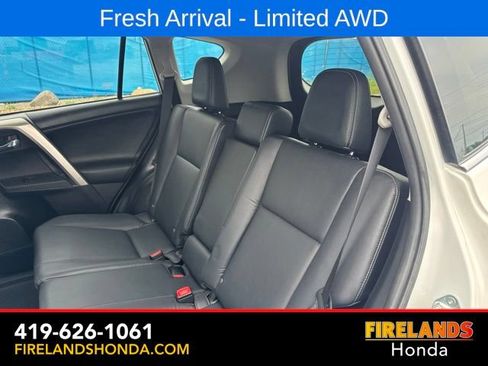 Used 2015 Toyota RAV4 Limited w/ Technology Package AWD/4WD image 31