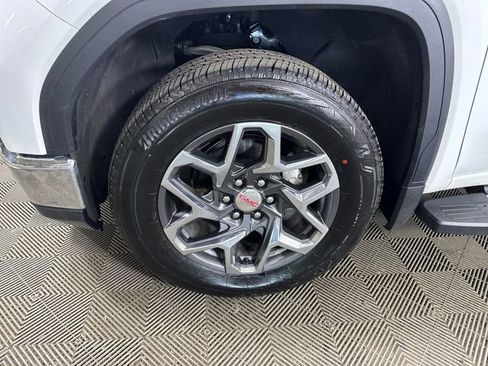 New 2026 GMC Sierra 1500 SLT w/ SLT Premium Plus Package image 10