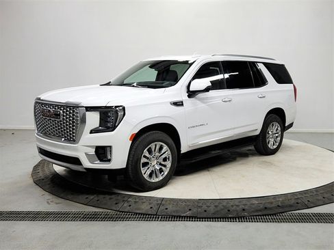 Used 2024 GMC Yukon Denali image 3