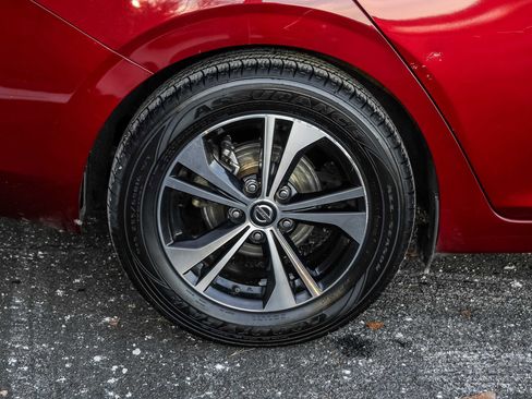 Used 2023 Nissan Sentra SV image 6