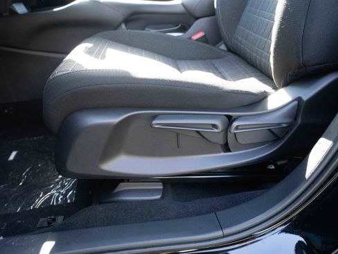 New 2026 Honda HR-V LX image 12