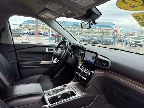 Used 2022 Ford Explorer Limited AWD/4WD image 14