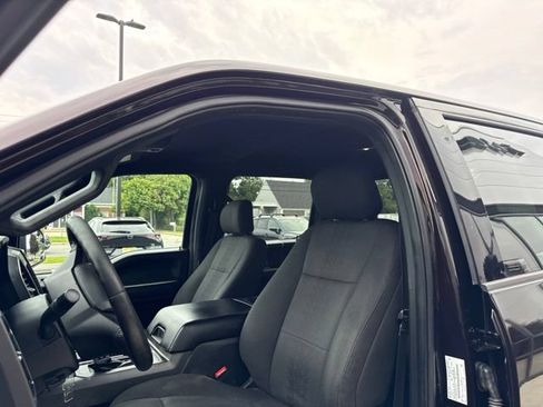 Used 2019 Ford F150 XLT w/ Equipment Group 302A Luxury AWD/4WD image 9