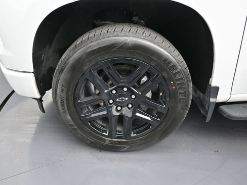 Used 2022 Chevrolet Silverado 1500 RST RWD image 9