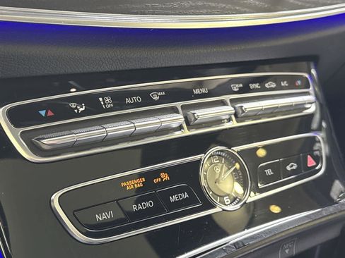 Used 2017 Mercedes-Benz E 300 image 19