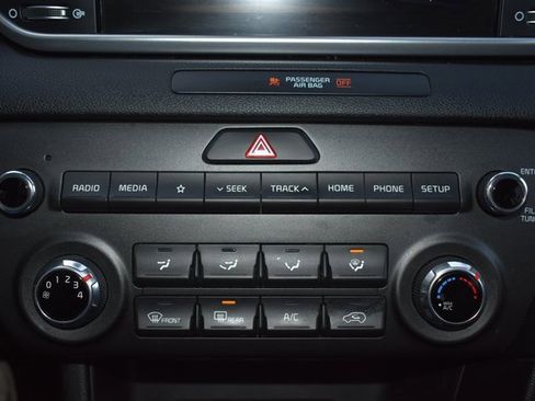 Used 2020 Kia Sportage LX image 25