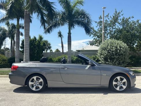 Used 2010 BMW 328i Convertible w/ Premium Pkg RWD image 3