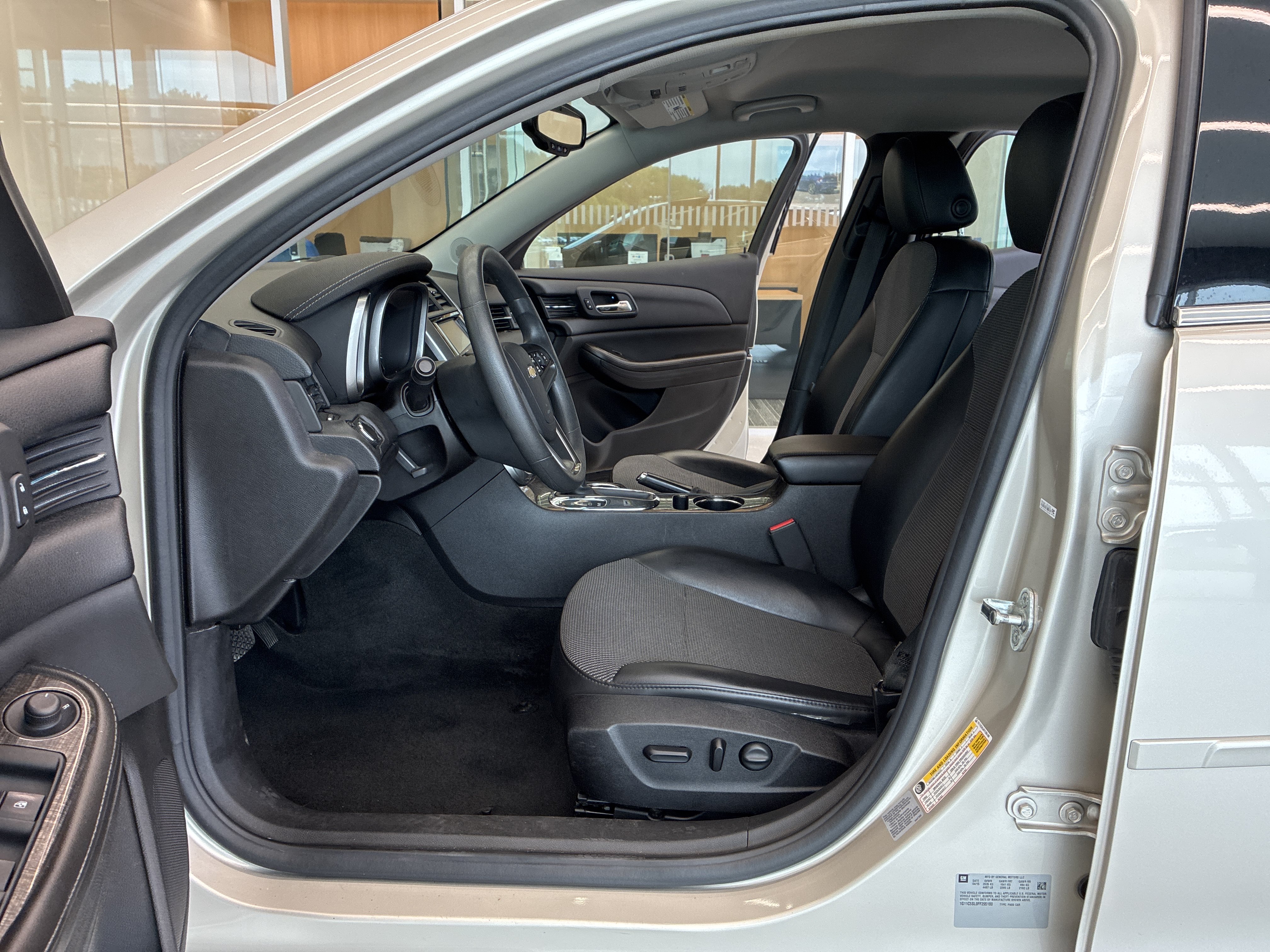 Used 2015 Chevrolet Malibu LT w/ Power Convenience Package FWD image 14