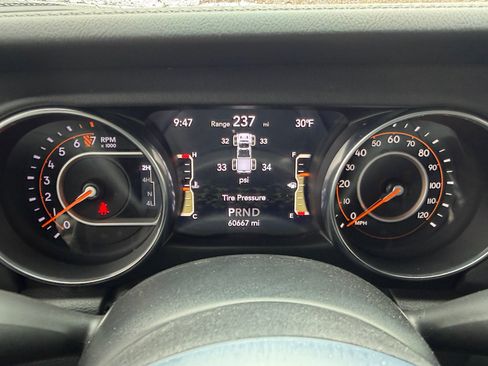 Used 2020 Jeep Gladiator Overland AWD/4WD image 15