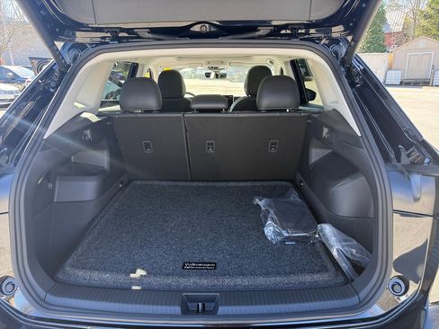 New 2026 Volkswagen Tiguan SE image 15