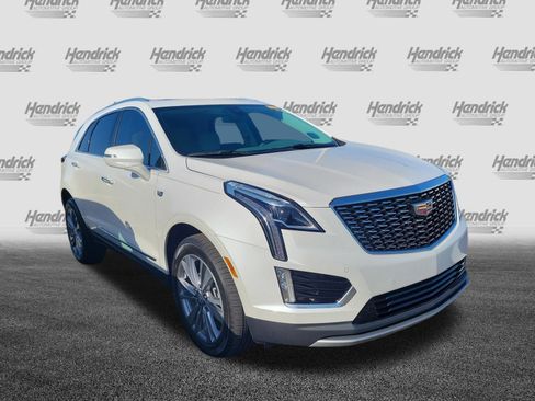 Used 2024 Cadillac XT5 Premium Luxury FWD image 2