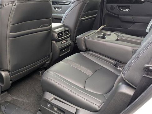 New 2025 Honda Pilot Touring image 14