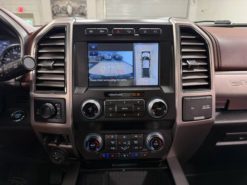 Used 2021 Ford F250 Platinum AWD/4WD image 21