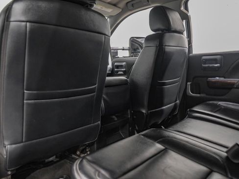 Used 2018 GMC Sierra 3500 SLE w/ SLE Preferred Package AWD/4WD image 34