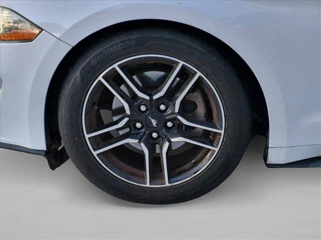 Used 2018 Ford Mustang Premium RWD image 8