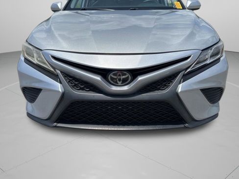 Used 2019 Toyota Camry SE FWD image 29