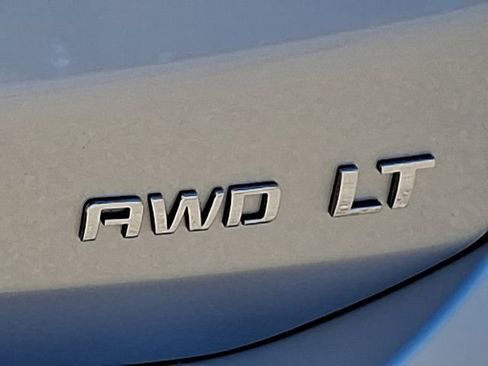 Used 2022 Chevrolet Equinox LT image 31