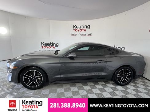 Used 2019 Ford Mustang Coupe w/ Black Accent Package RWD image 8