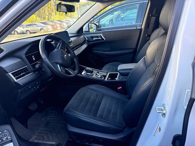 Used 2024 Mitsubishi Outlander SE AWD/4WD image 5