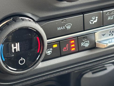 New 2025 Ford Bronco Badlands image 22