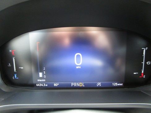 Used 2026 Ford Escape ST-Line w/ Cold Weather Package AWD/4WD image 23